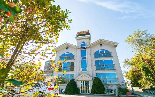 Seosan Hotel