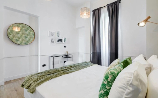 Large & Stylish 3 bed Flat in Excellent Location