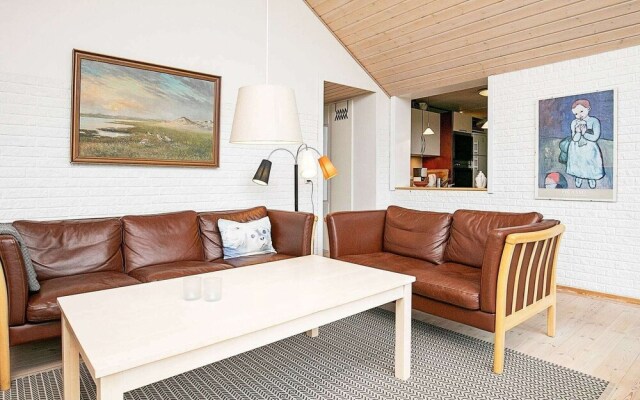 8 Person Holiday Home in Fanø