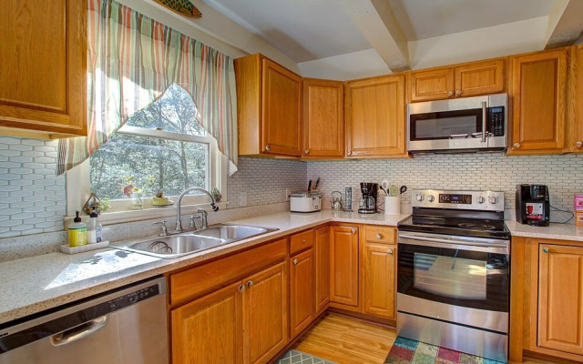 VCI - Tundra Swan Chalet