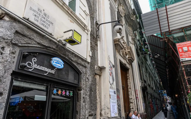 Via Nilo 30 in Naples