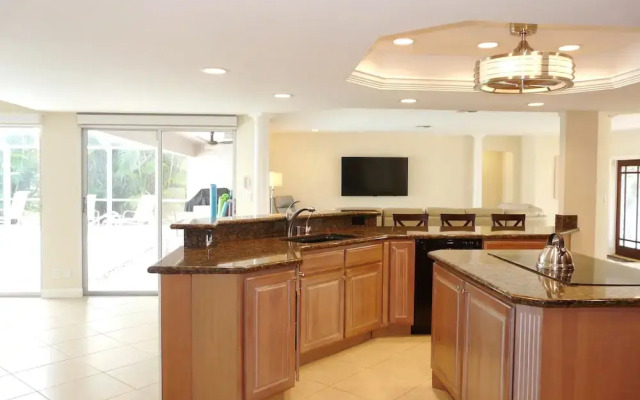 1107 Edington Place