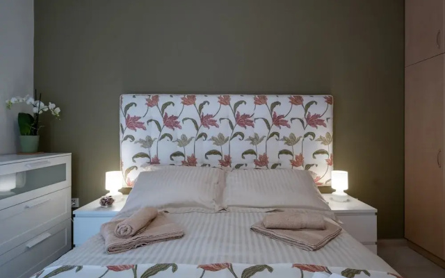 Sirena Tolo Luxury Apartment