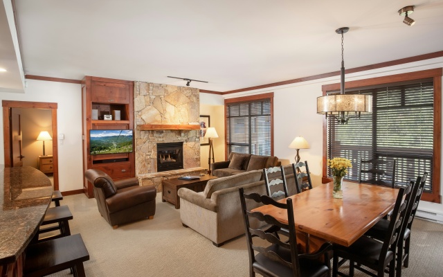 First Tracks Lodge, by Lodging Ovations