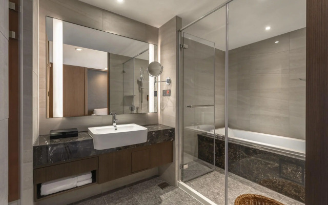 Lakeshore Hotel Tainan