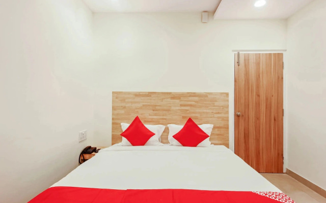 OYO Flagship 76687 Ramoji Kothapet