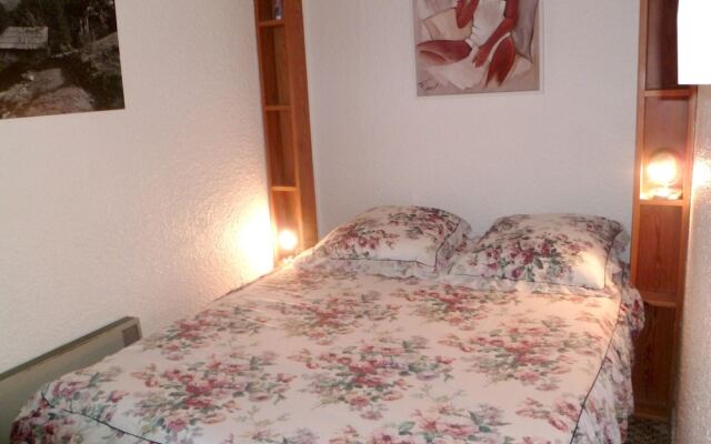 Apartment With one Bedroom in Enchastrayes, With Wonderful Mountain Vi