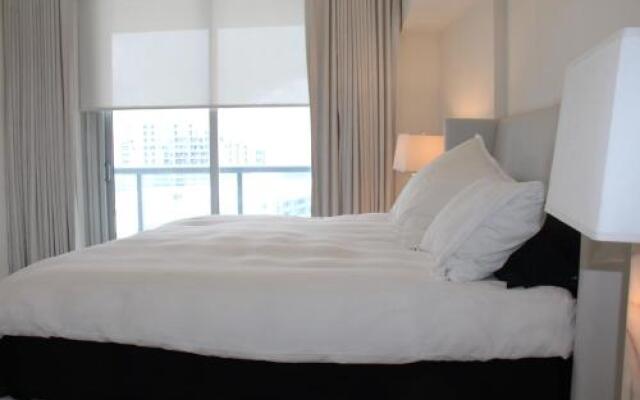Luxury 45th Floor Suite at Icon
