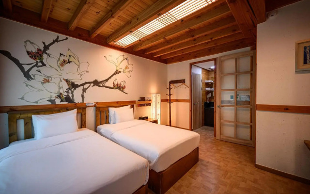 Jeonju Wangyijimil Hanok Hotel