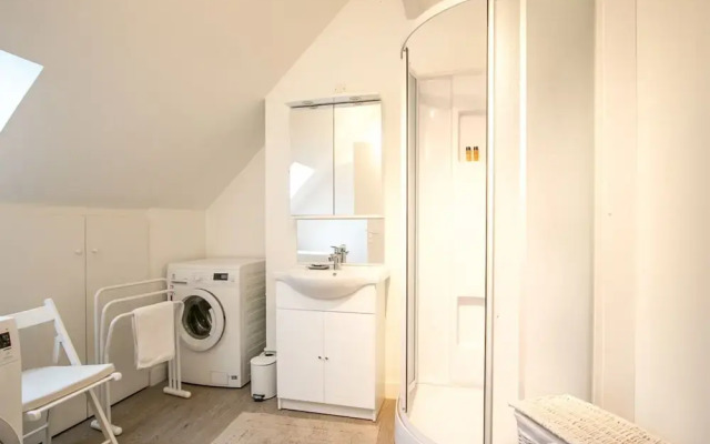 Calm and Comfortable Apartment in Bayeux