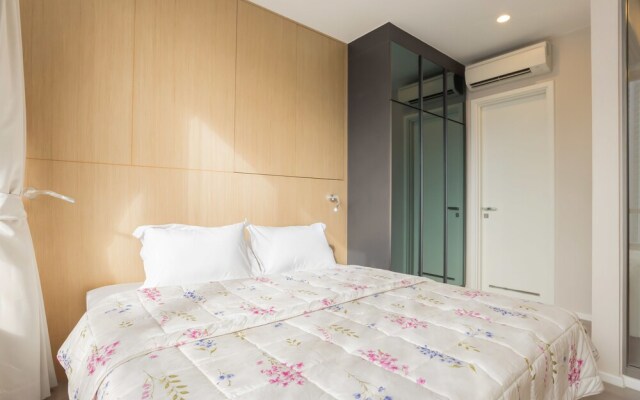 The Room Sukhumvit 69 By Favstay
