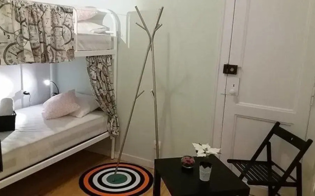 At Ease Inn - Residence