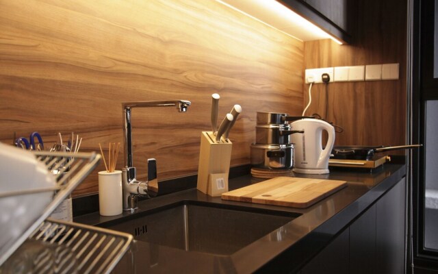 Expressionz Professional Suites By De Space