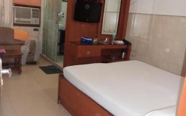 OYO 6168 Hotel Ashirwad