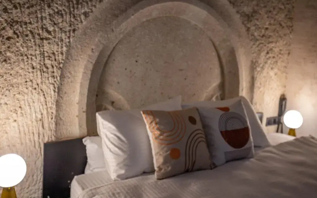 Eka Cave Maison