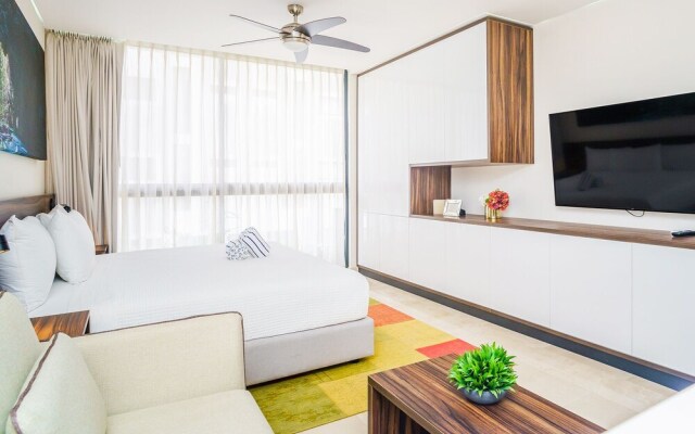 New Chic Studio Space with Jungle Roof Pool & Lounge