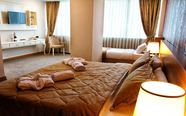 Sarissa Hotel