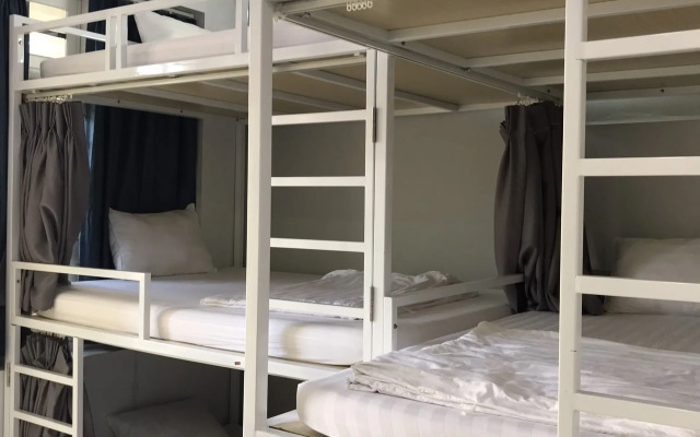 Xina Hostel by OYO