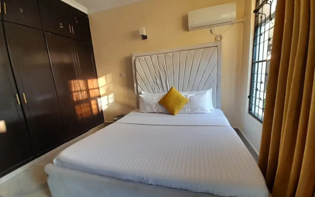 Lux Suites PK Ocean View Apartments