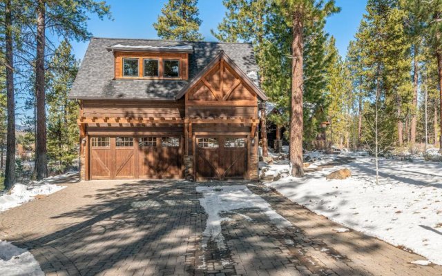 Big Pine by Avantstay Stunning Secluded Oregon Home w/ Hot Tub