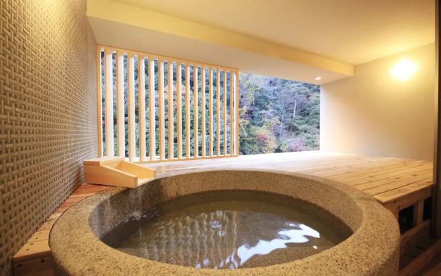 Hakone Pax Yoshino