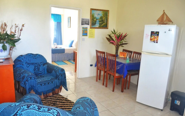 Louislyn Apartments