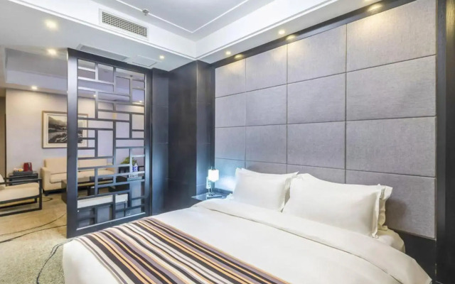 Fancy Inn (Zhengzhou YOYOPARK Shopping Park Branch)