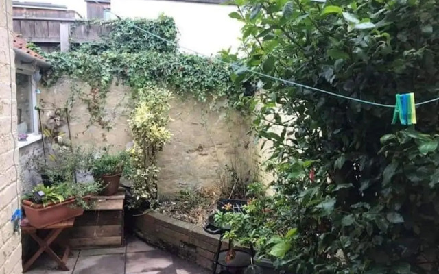 Glastonbury 2-bed House, Sleeps 6 & Pet Friendly