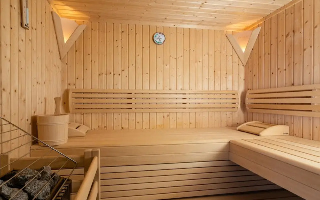 Quaint Chalet in Wald im Pinzgau with Garden near Ski Slopes