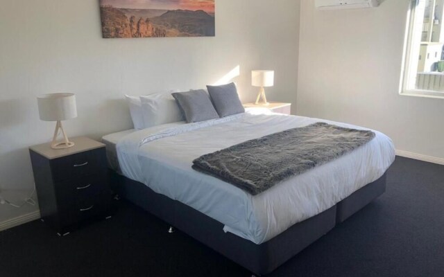 Carlton Suites