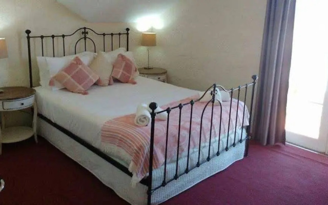 Port Mill Bed And Breakfast