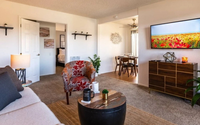 Zen Living Minutes From Little Saigon