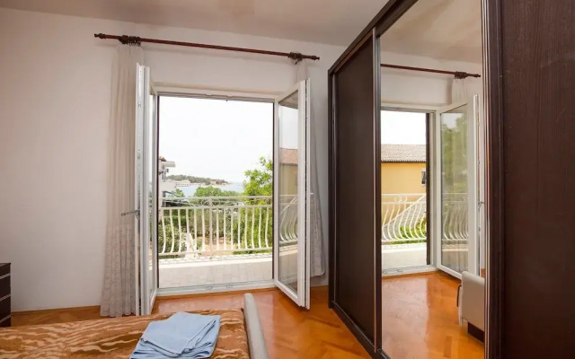 Beachfront Apartment Gaj 6