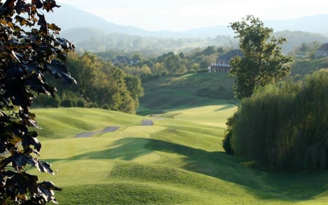 Woodlake Lodge Golf and Country Club