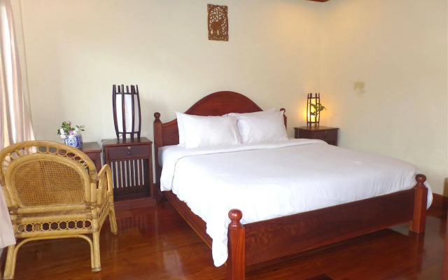 Peninsula Villas