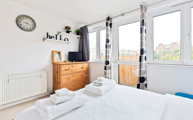 Spacious 2 Bedroom Apartment in Cricklewood