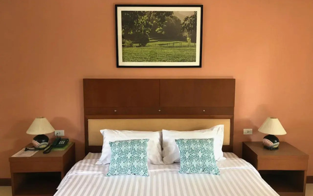 Tonwa Resort Hotel