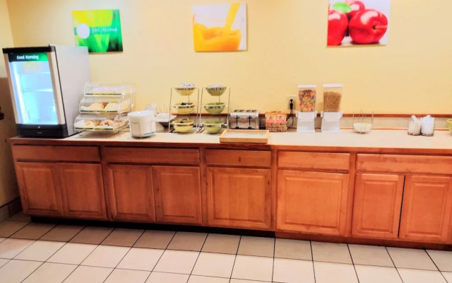 Cozy Inn formerly Quality Inn