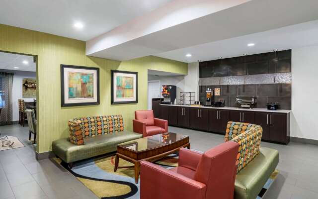 La Quinta Inn & Suites by Wyndham Lebanon