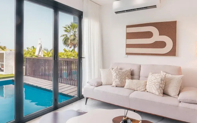 Luxury 2BR Pool Villa With Garage in Cap Cana