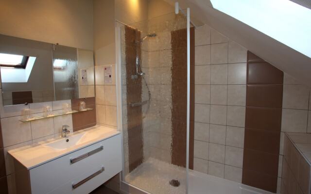Au Primerose Hotel