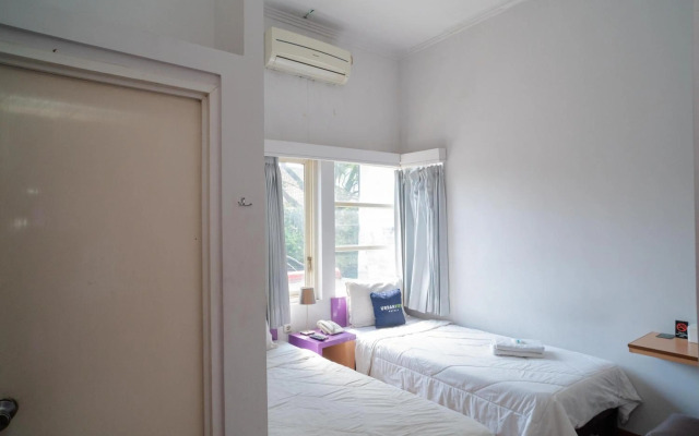 OYO 3808 Fif-fa Hotel Kauman