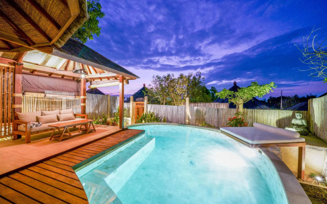 Blue Lagoon Avia Villa