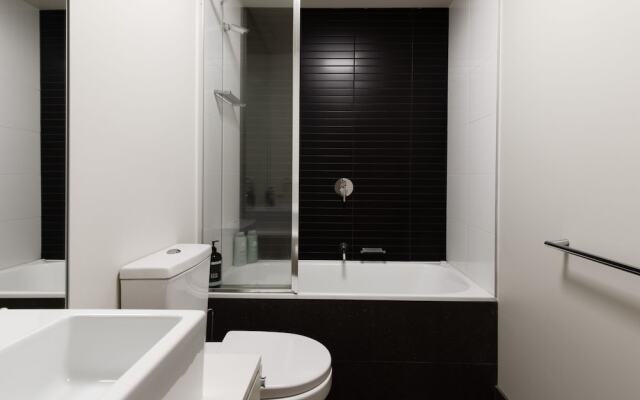 Spacious 2 Bedroom Inner City Townhouse with Private Rooftop
