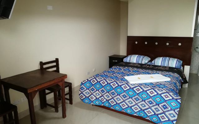 Maxy's Inn Hotel & Suite