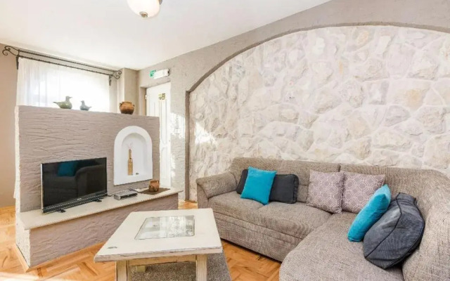 Apartments Škoda I, Škoda II