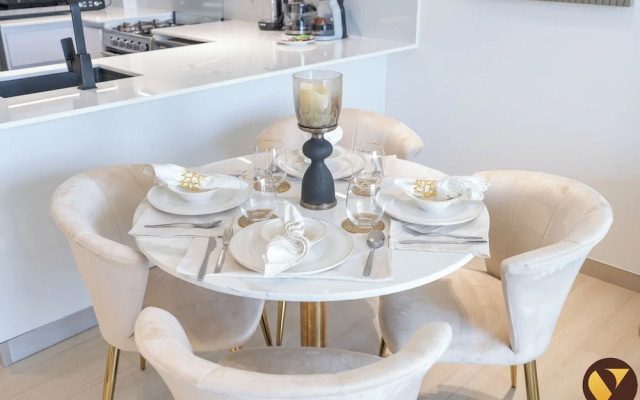 Binghatti 7min Sky Dubai 3 min Cirle Mal