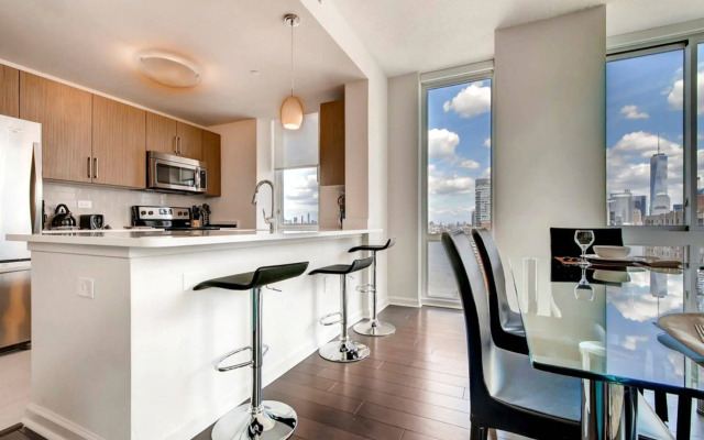 Global Luxury Suites at Newport