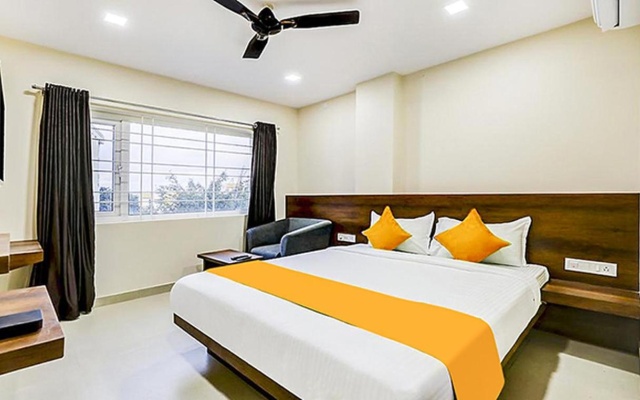 Fabhotel Rove Inn & Suites