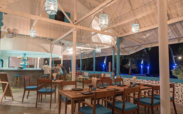 Blu' Beach Bungalows